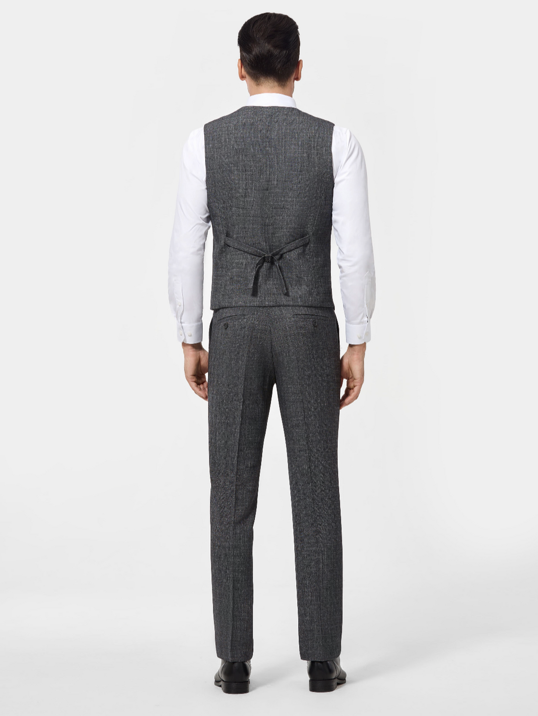 James - Classic 3-Piece Suit