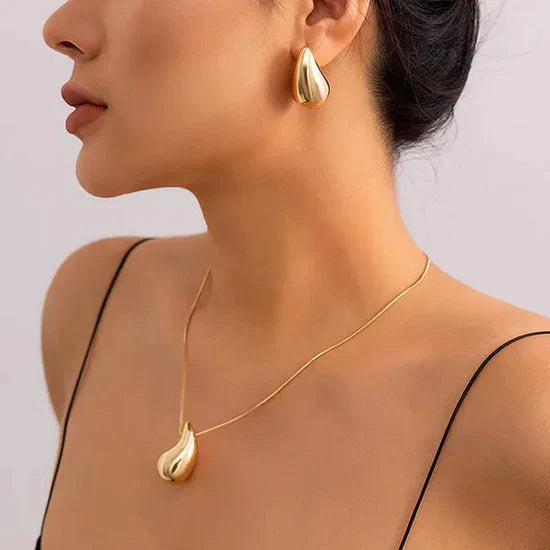 The Valencia Gold Drop Earrings